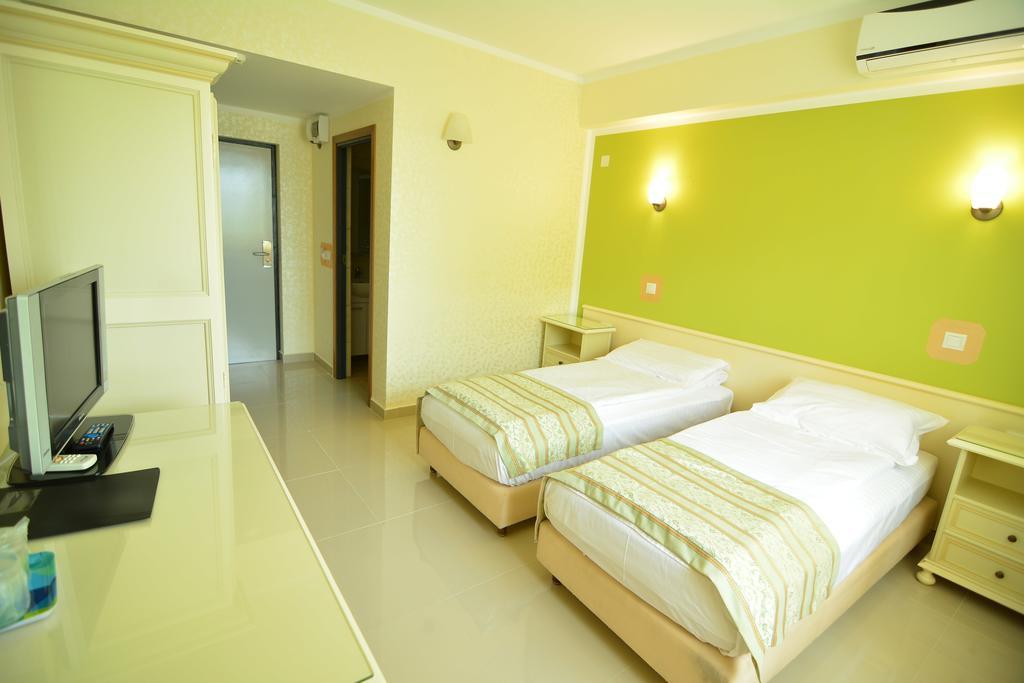 באיה מארה Hotel Seneca מראה חיצוני תמונה